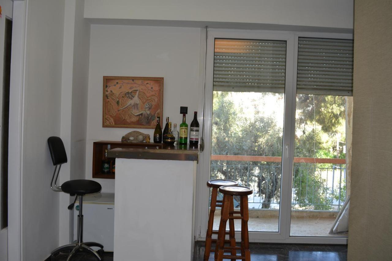 Spacious Apartment With Balconies, Ac, King Bed, Near Dt And Transports Athena Bagian luar foto
